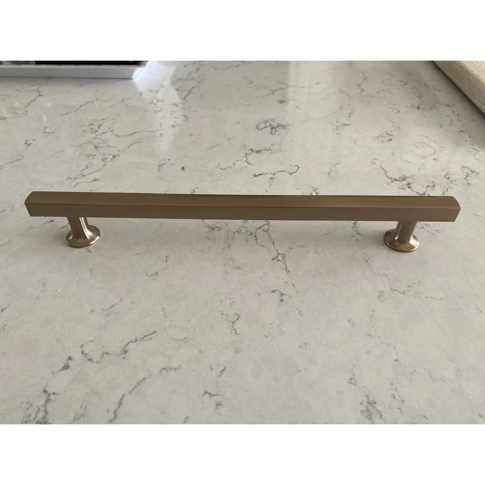 Amerock Corp BP37108CZ Everett Pull 8-13/16 in Bar Cabinet Bronze‎ 8 Available